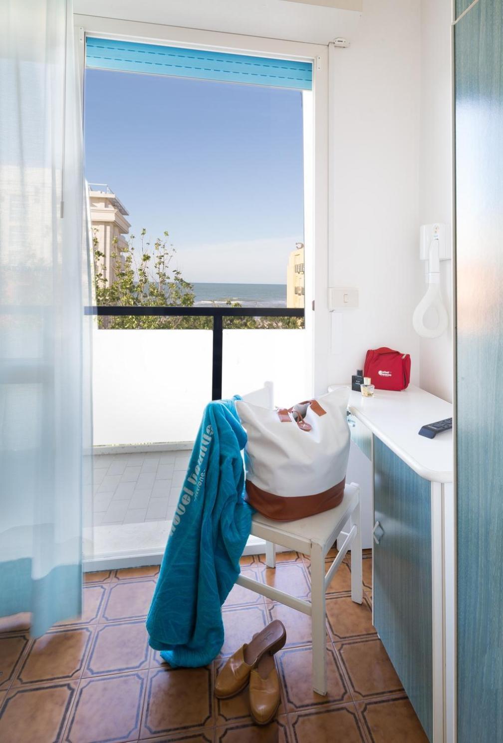 Hotel Taunus - Vista Mare Riccione Exterior foto